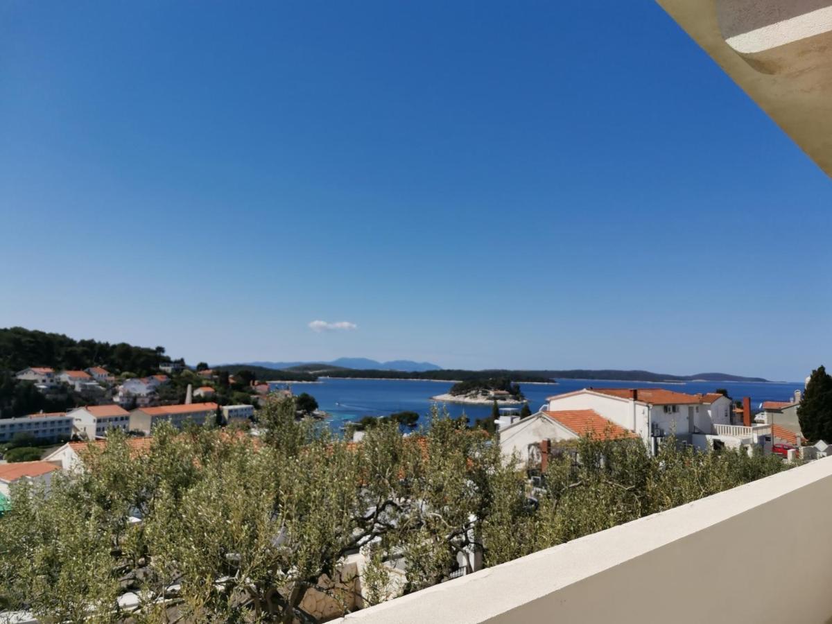 Apartment Buzolic Hvar Town Buitenkant foto