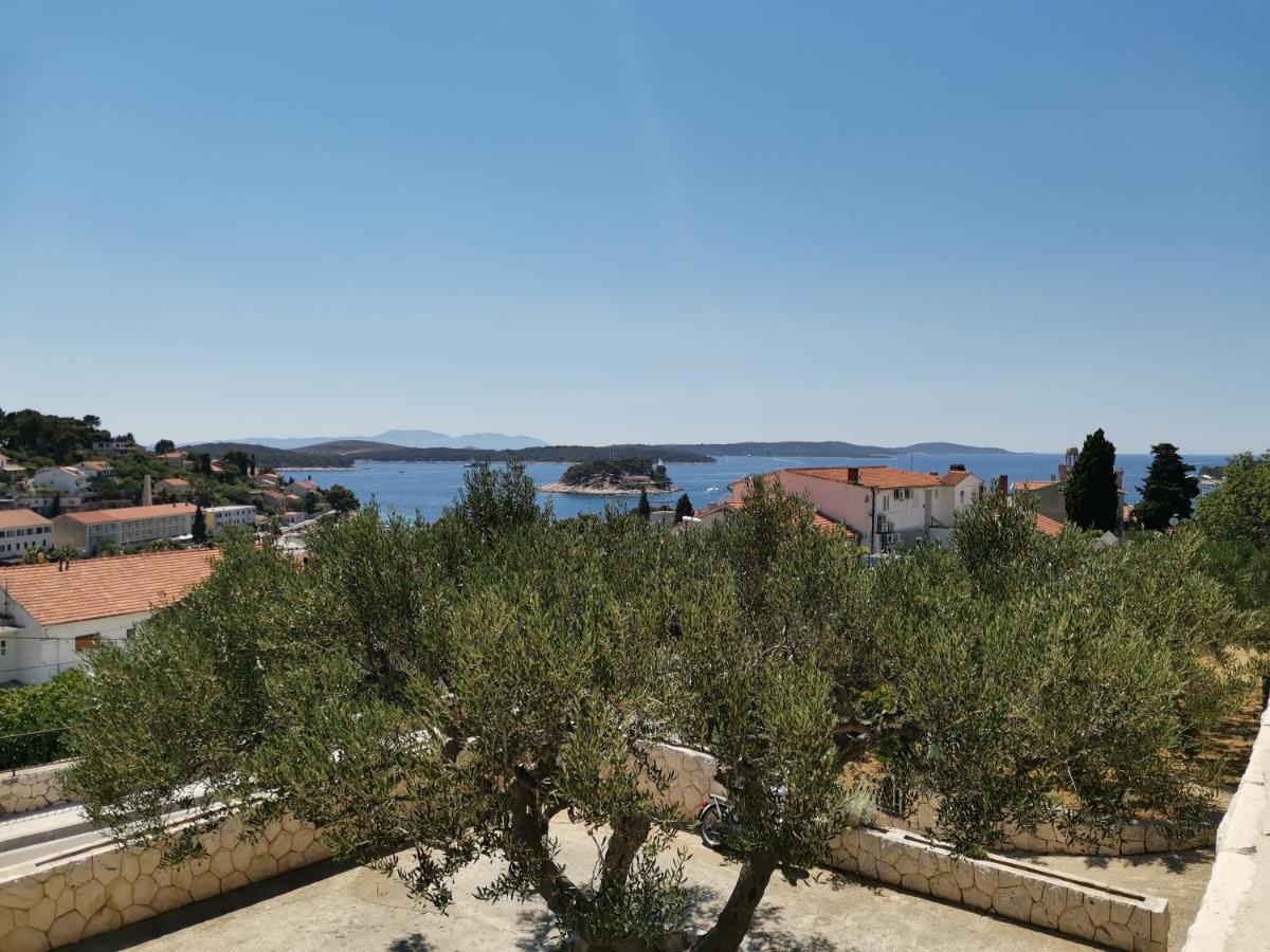 Apartment Buzolic Hvar Town Buitenkant foto
